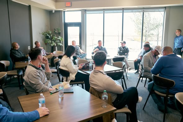 FreightMath Alliance peer roundtable session at the summit